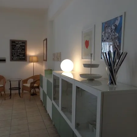 Akron Oda ve Kahvaltı 4*