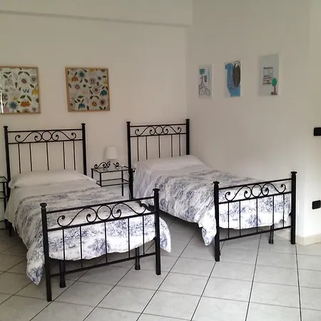 Oda ve Kahvaltı Akron 4*