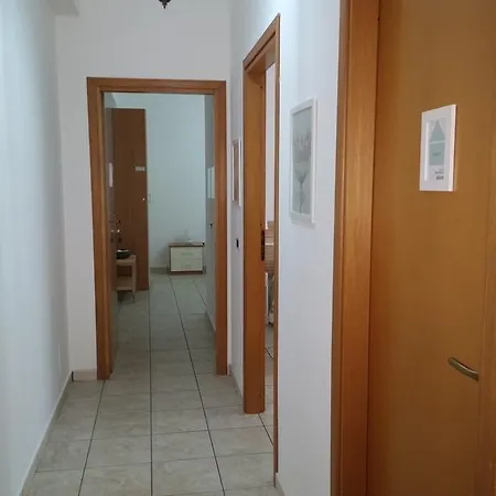 Oda ve Kahvaltı Akron 4*